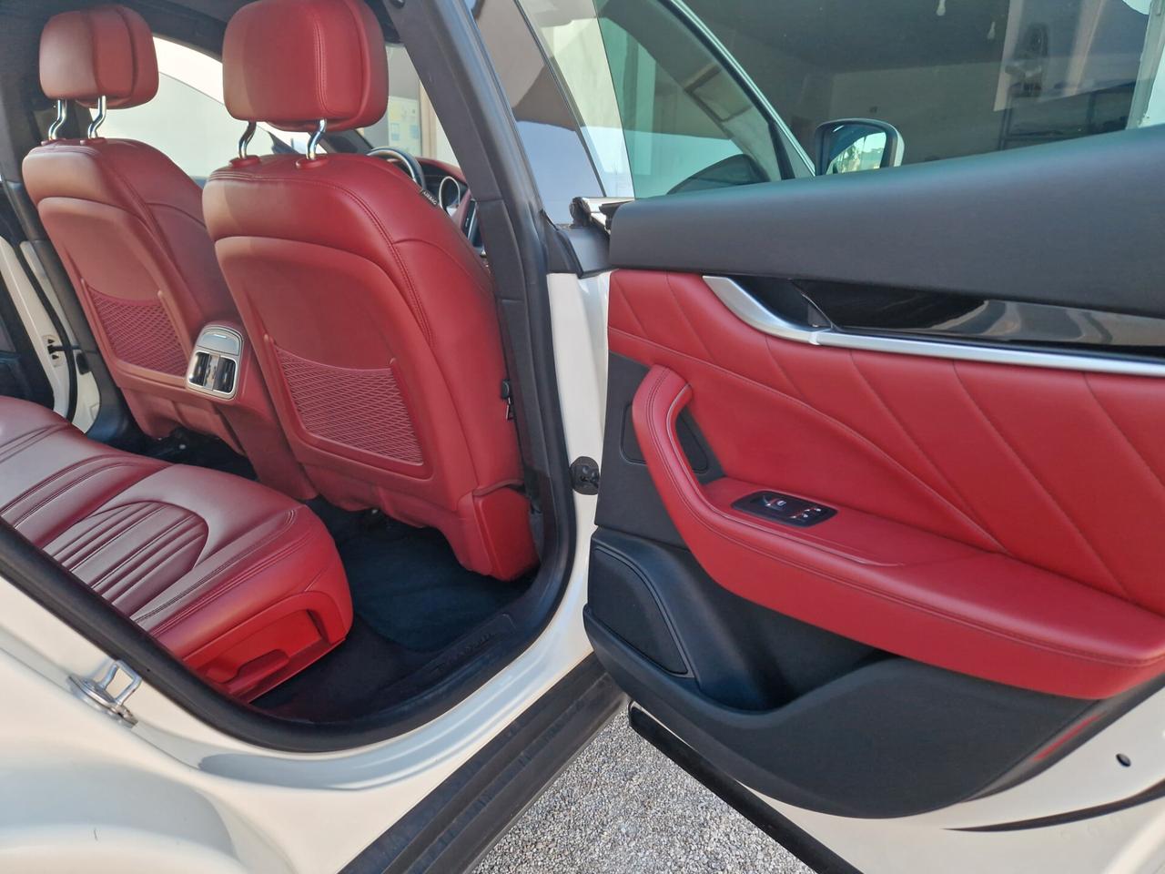 Maserati Levante V6 Diesel 275 CV AWD Granlusso