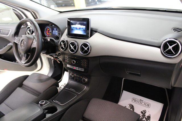 MERCEDES-BENZ B 180 d AUT.-NAVI-CAMERA-ECC... "OK NEOPATENTATI"