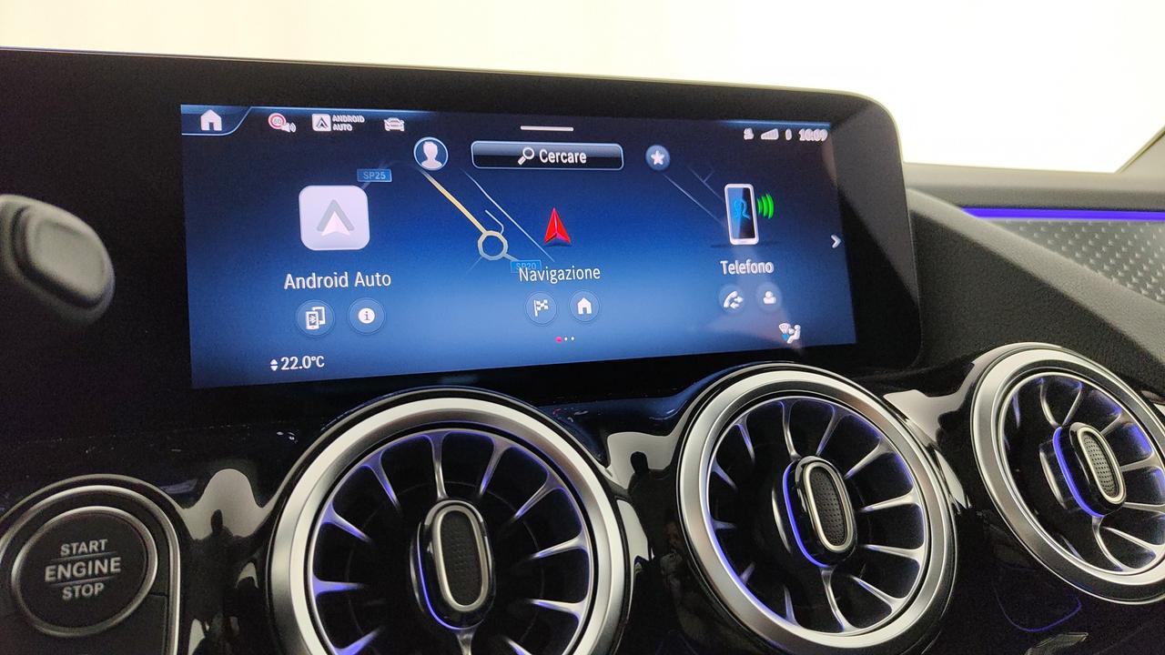 Mercedes-Benz GLA 200 d automatic