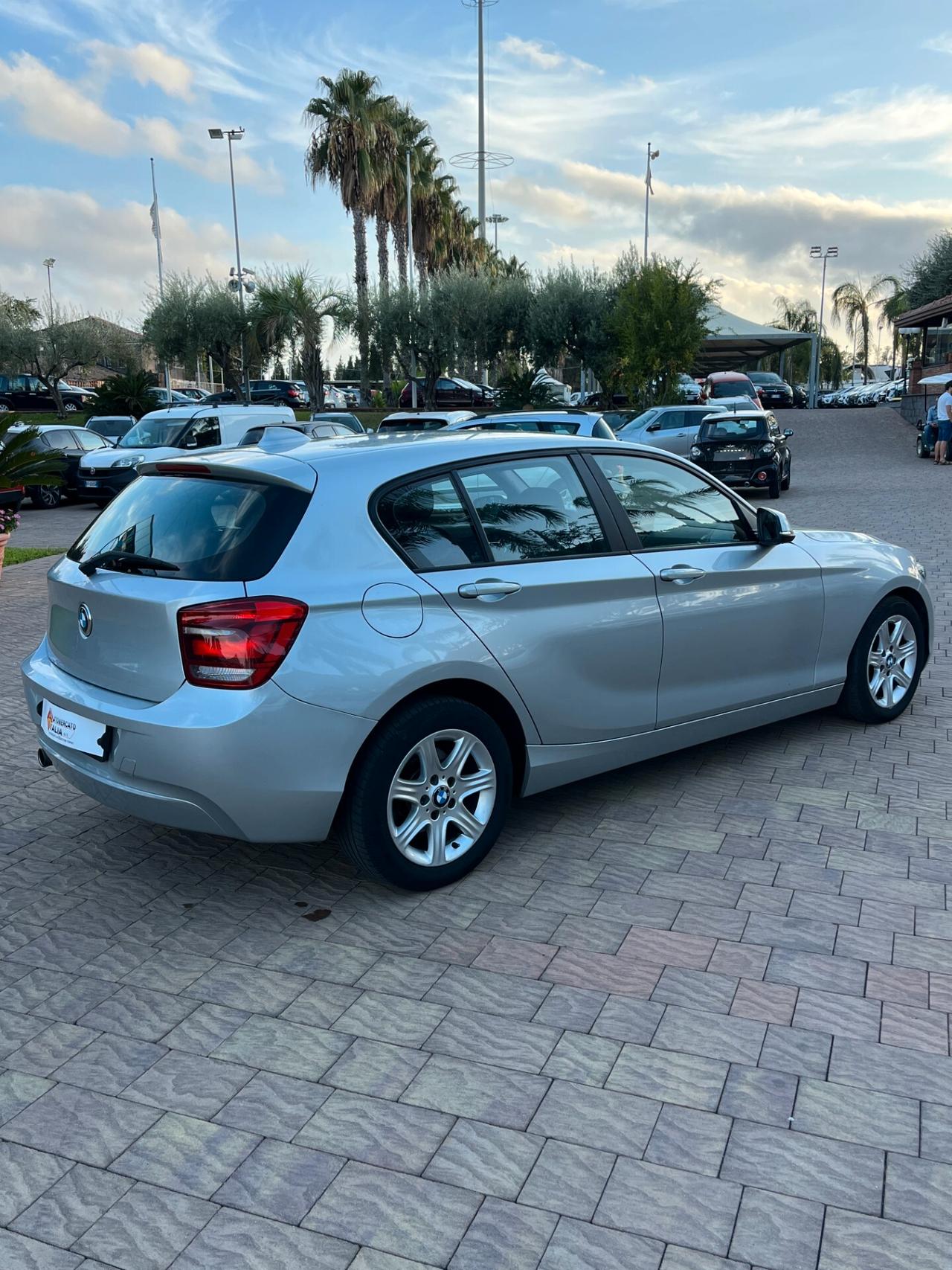 Bmw 116 116d 5p. Urban