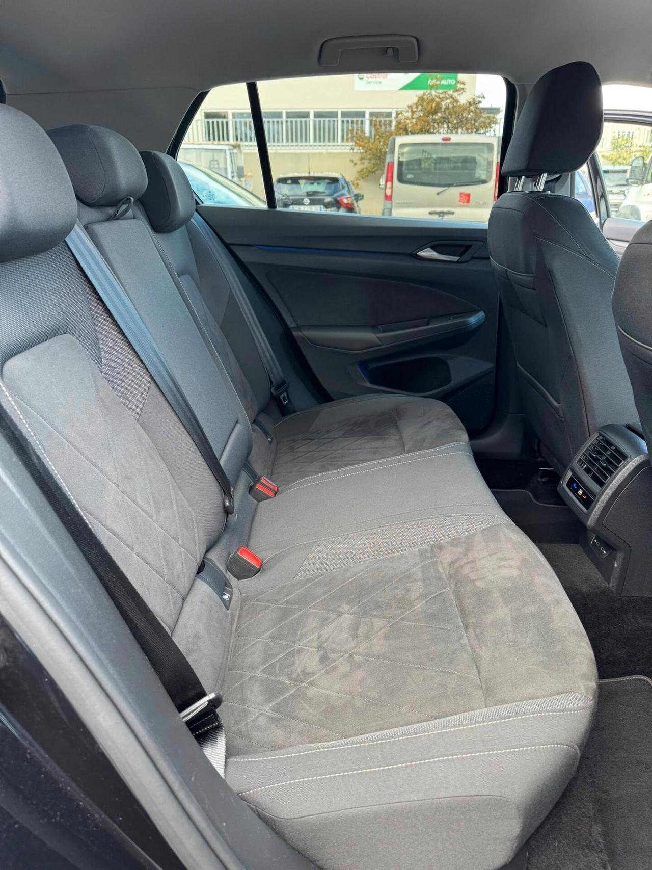 Volkswagen Golf 2.0 TDI 150 CV DSG SCR Style