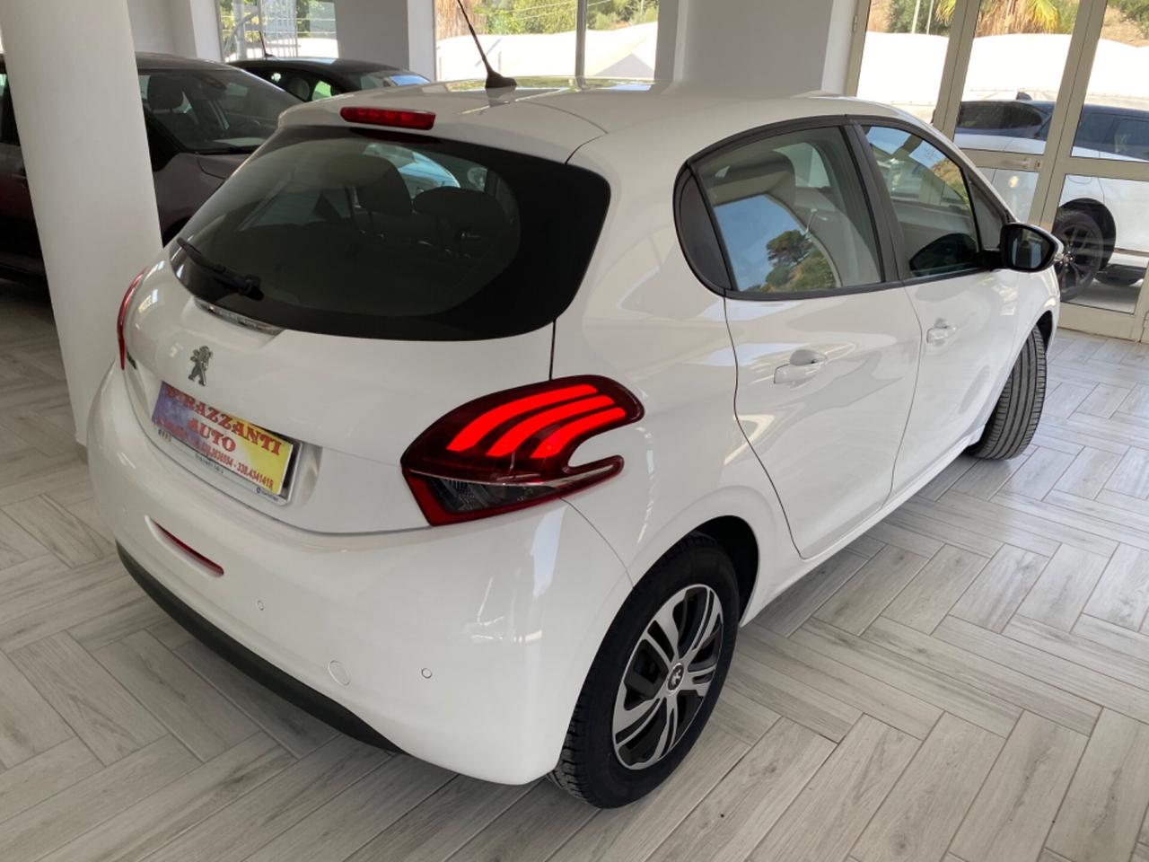 Peugeot 208 PureTech 5P ALLURE NAVI/FULL LED2020