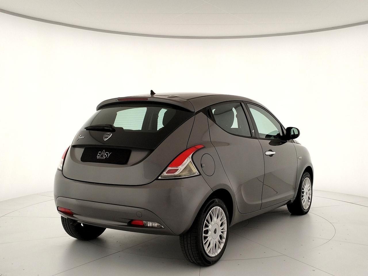 Lancia Ypsilon 1.2 69 CV Silver - NEOPATENTATI