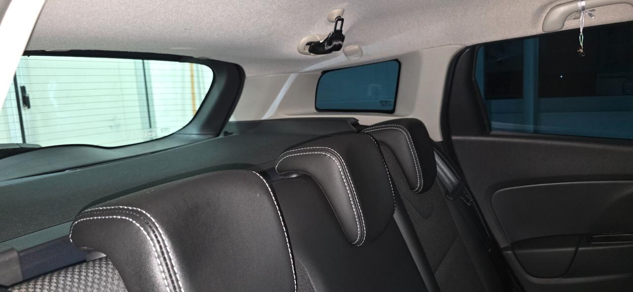 Renault Clio Sporter dCi 8V 90 CV Moschino Intens