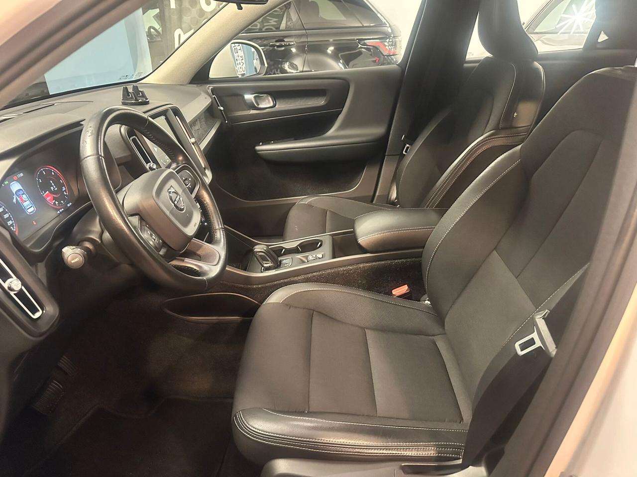 VOLVO XC40 D3 GEARTRONIC INSCRIPTION
