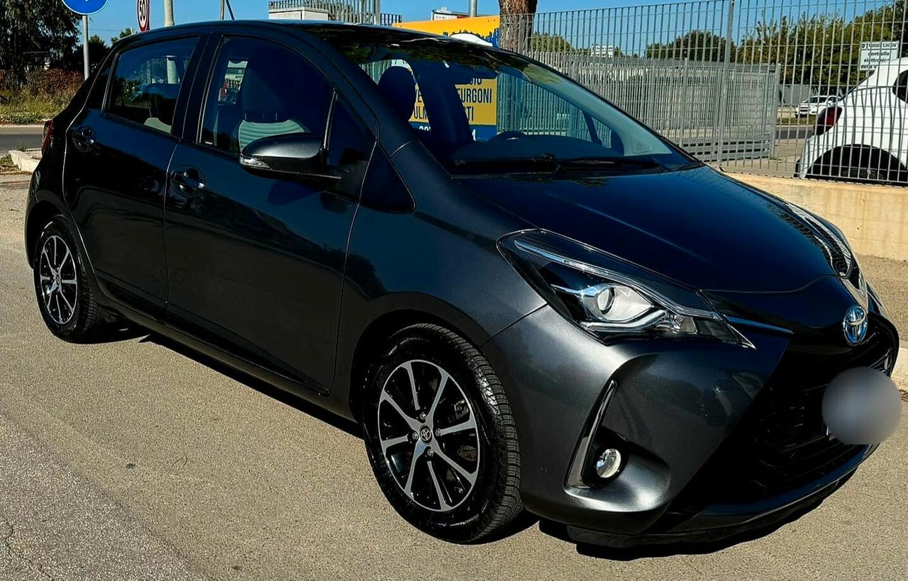 Toyota Yaris 1.5 Hybrid 5 porte Business