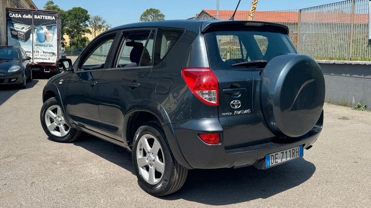 Toyota RAV 4 RAV4 2.2 D-4D 136 CV Sol