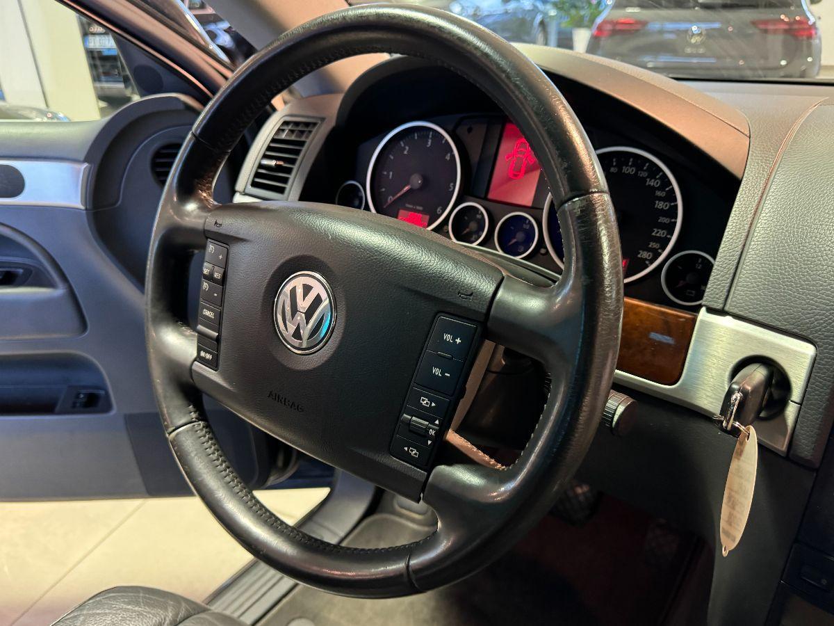 VOLKSWAGEN - Touareg - 2.5 TDI tiptronic Executive