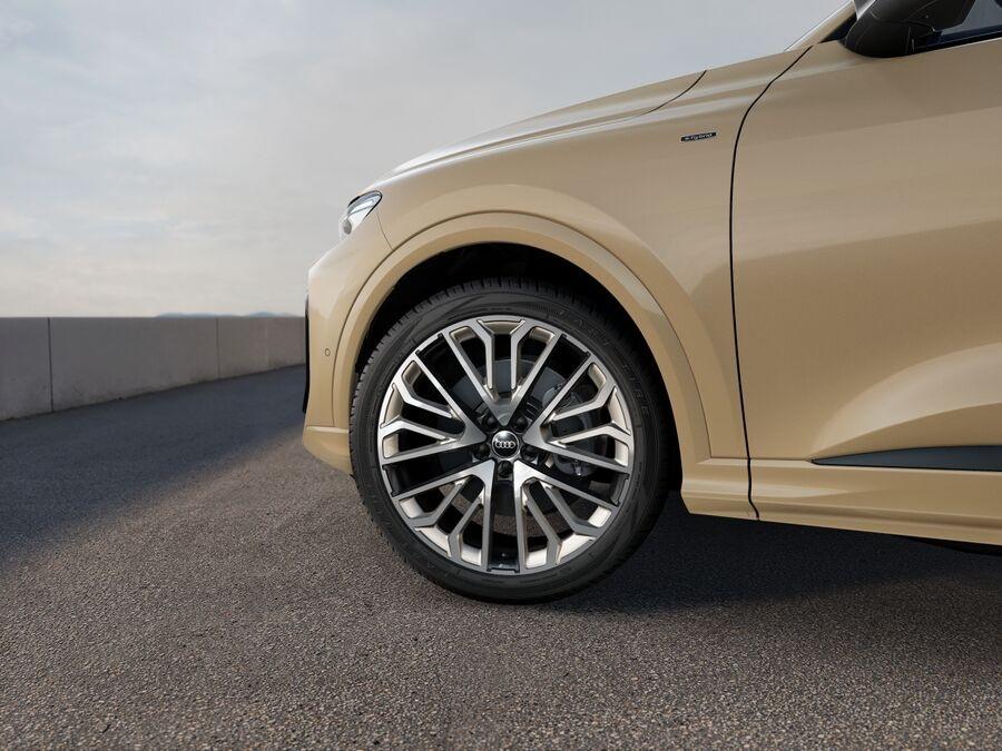 AUDI Audi Q5 Sportback S line edition e-hybrid quattro 220 kW S tronic