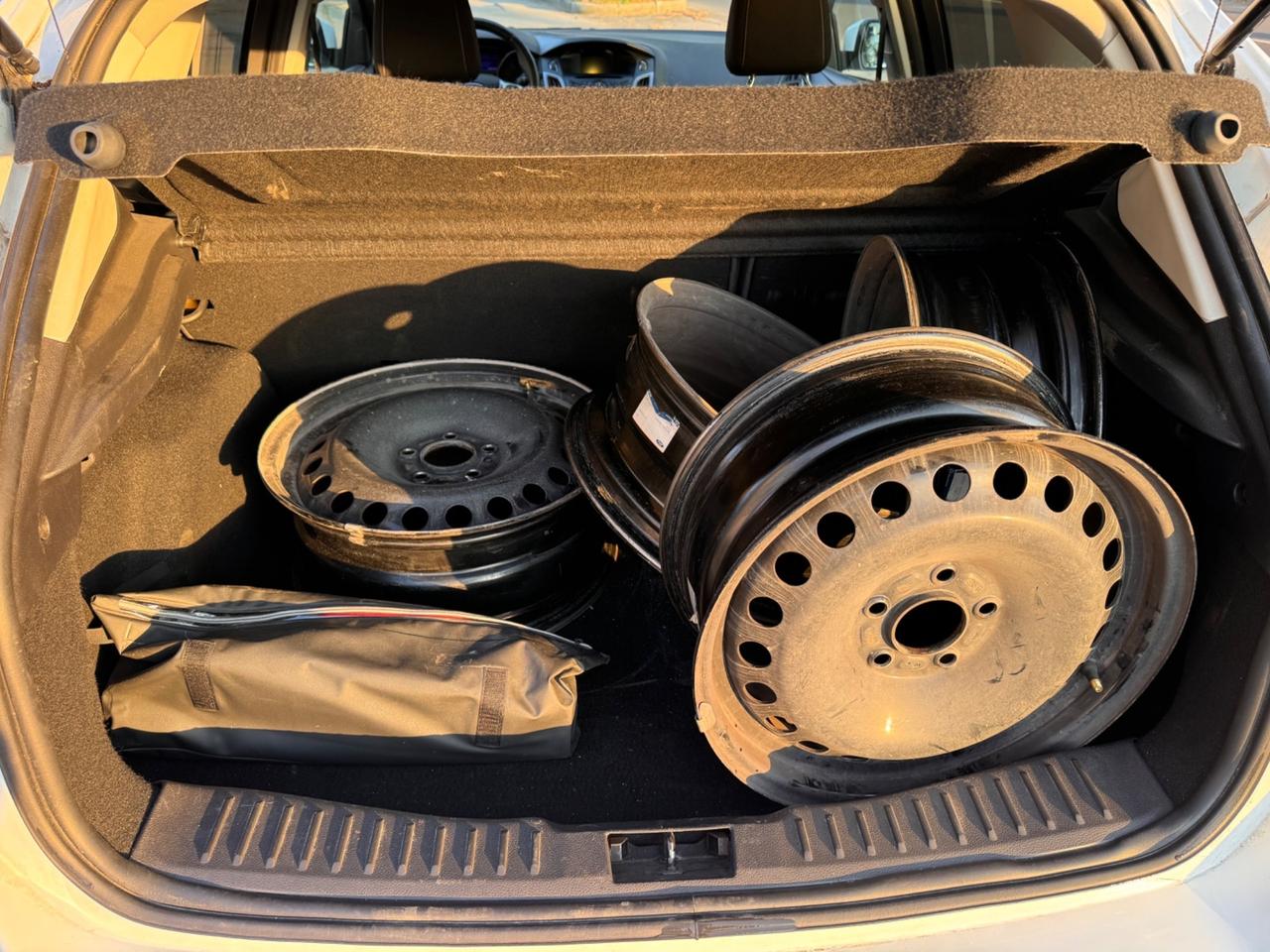 Ford Focus 1.6 GPL 120 CV neopaten garanzia 12 mesi