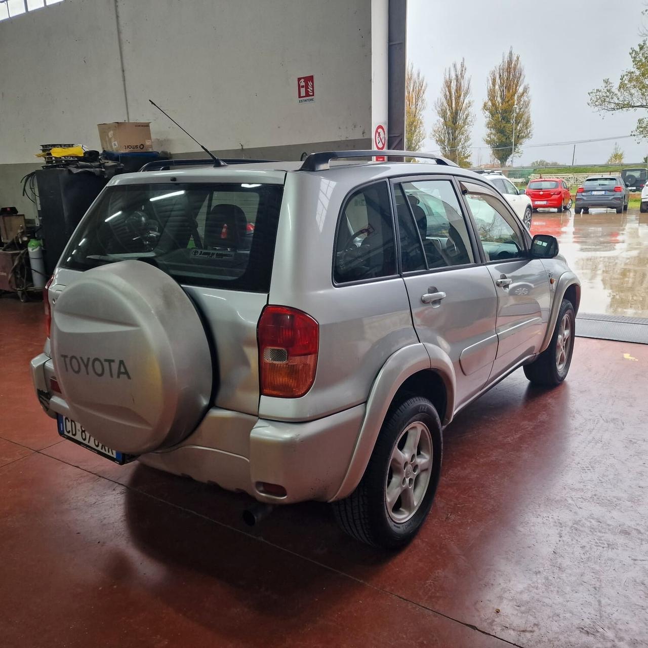 Toyota RAV 4 RAV4 2.0 Tdi D-4D cat 5 porte Sol 4x4