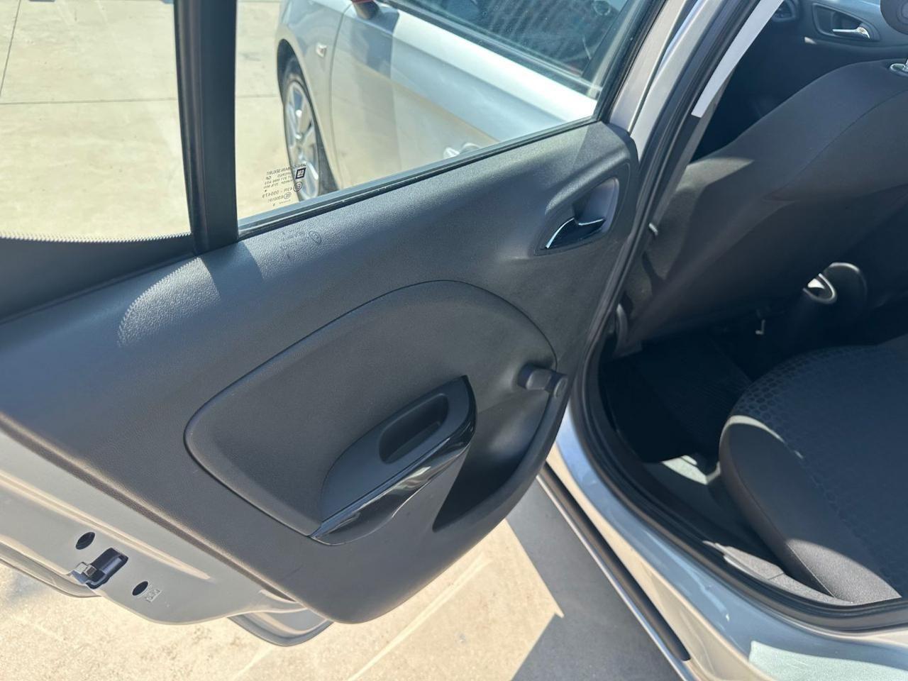 Opel Corsa 1.4 90CV 5 porte b-Color IMP.GPL