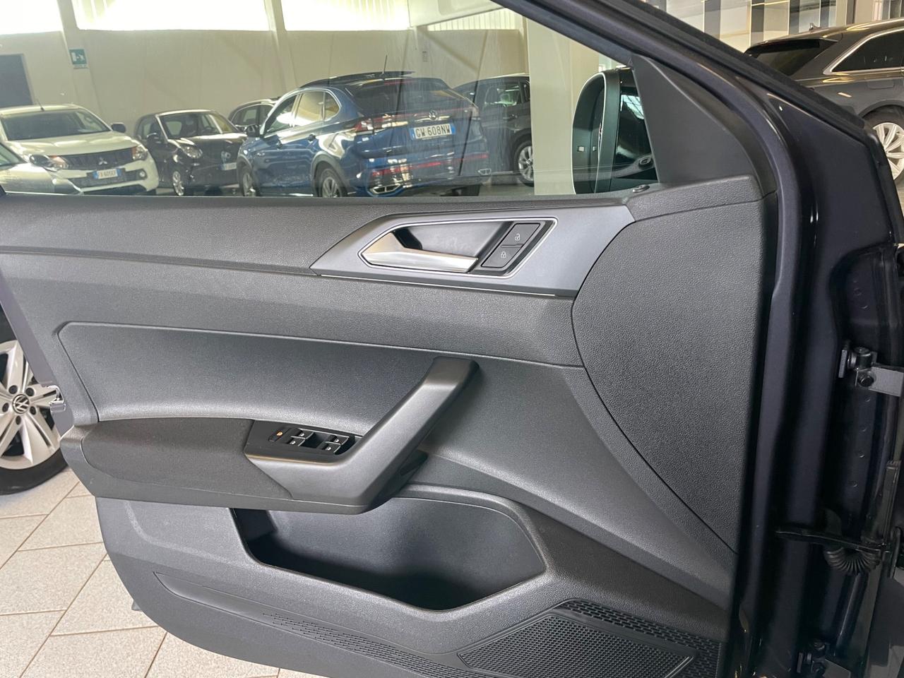 Volkswagen Taigo 1.0 TSI 115 CV DSG R-Line Telec. 18Misano Keyless