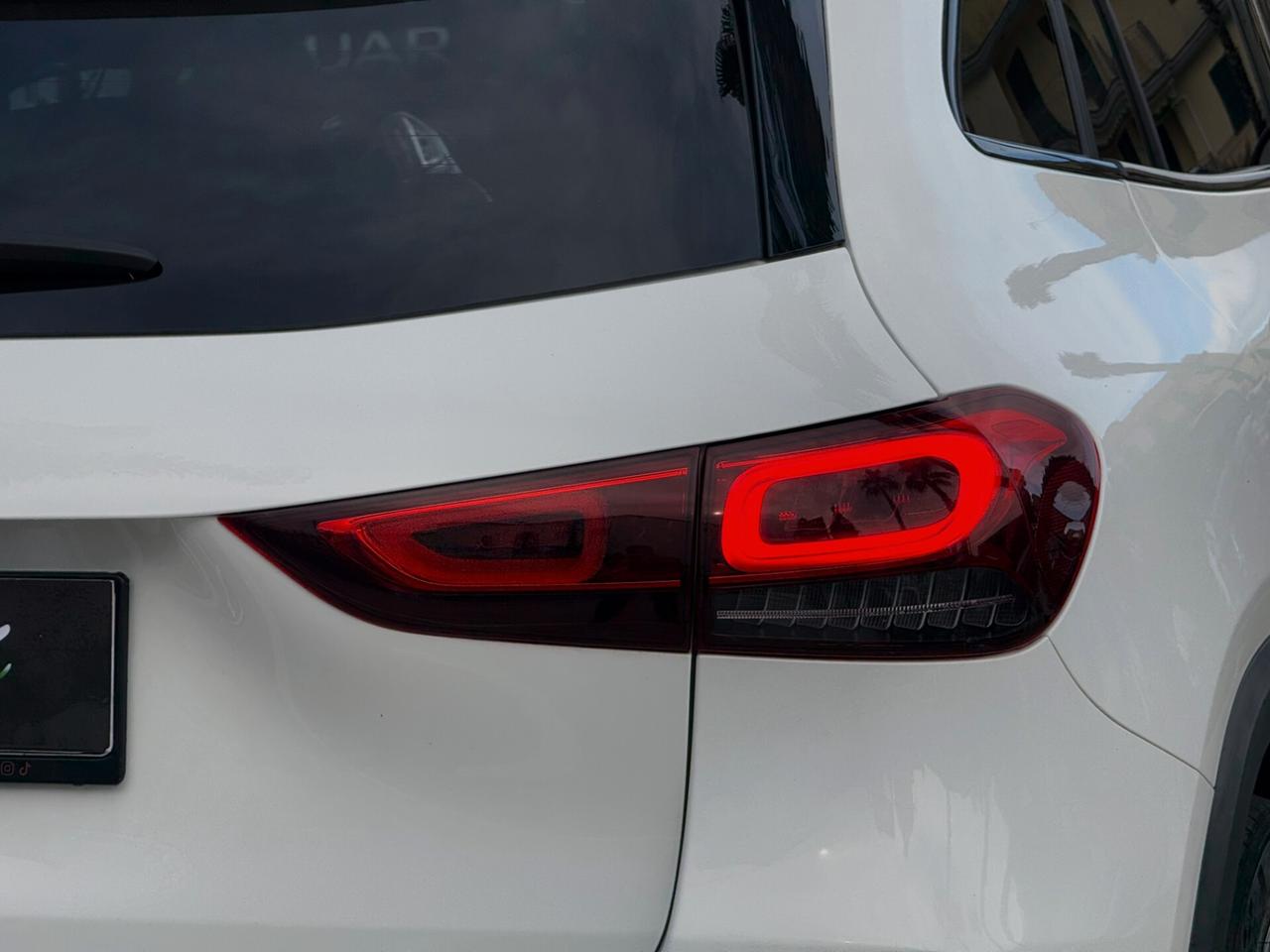 Mercedes-Benz GLA 200 d Premium Plus AMG TETTO