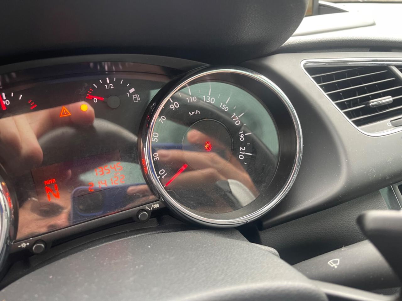 Peugeot 3008 1.6 e-HDi 112CV cambio robotizzato Stop&Start Allure