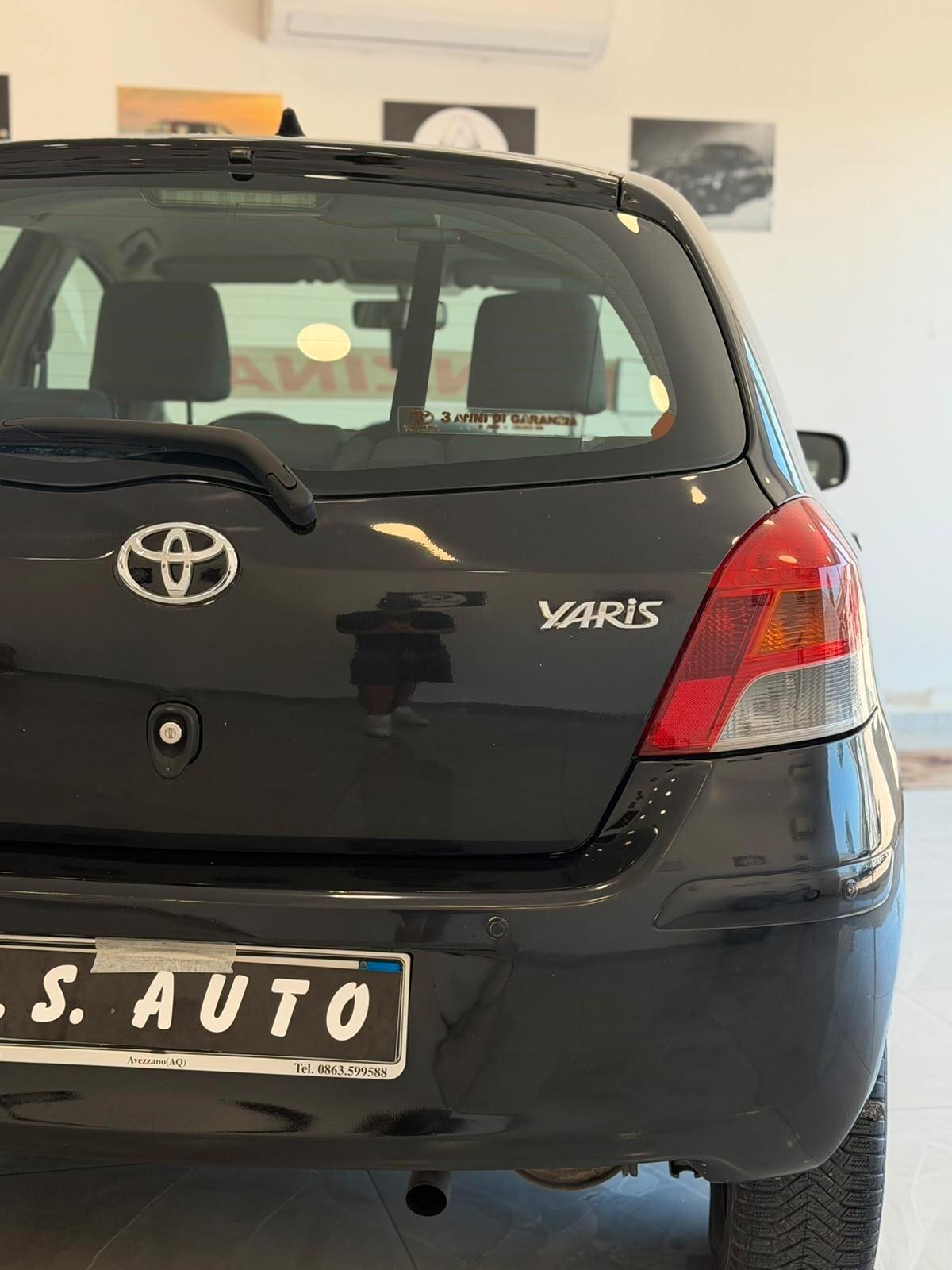 Toyota Yaris 1.3 5 porte benzina 2010