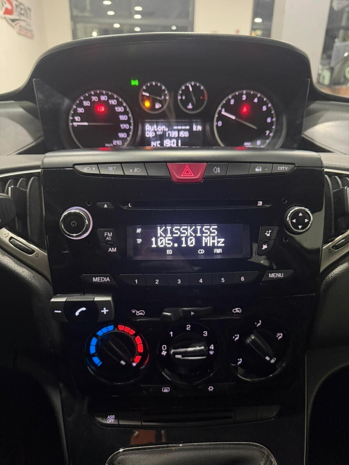 Lancia Ypsilon 1.2 69 CV 5 porte Gold