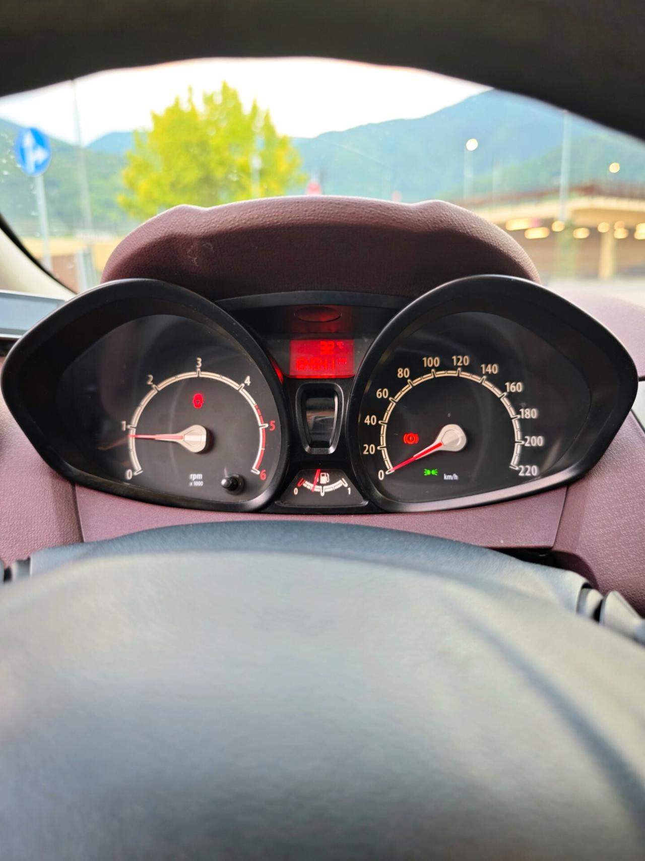 Ford Fiesta 1.4 TDCi 68 CV - 50 KW - PERFETTA -