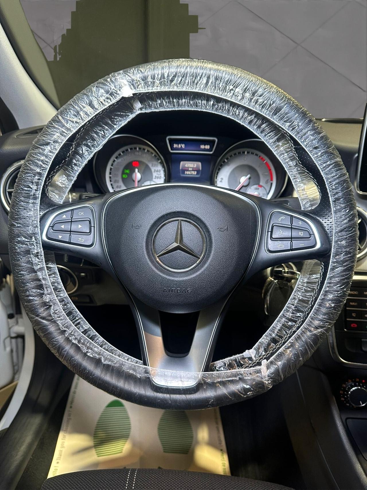 Mercedes-benz GLA 180 d Business