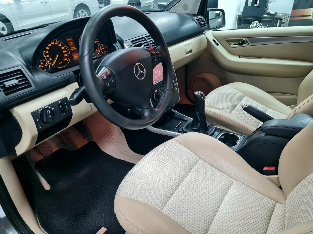 MERCEDES-BENZ A 180 CDI 109CV PREMIUM NEOPATENTATI