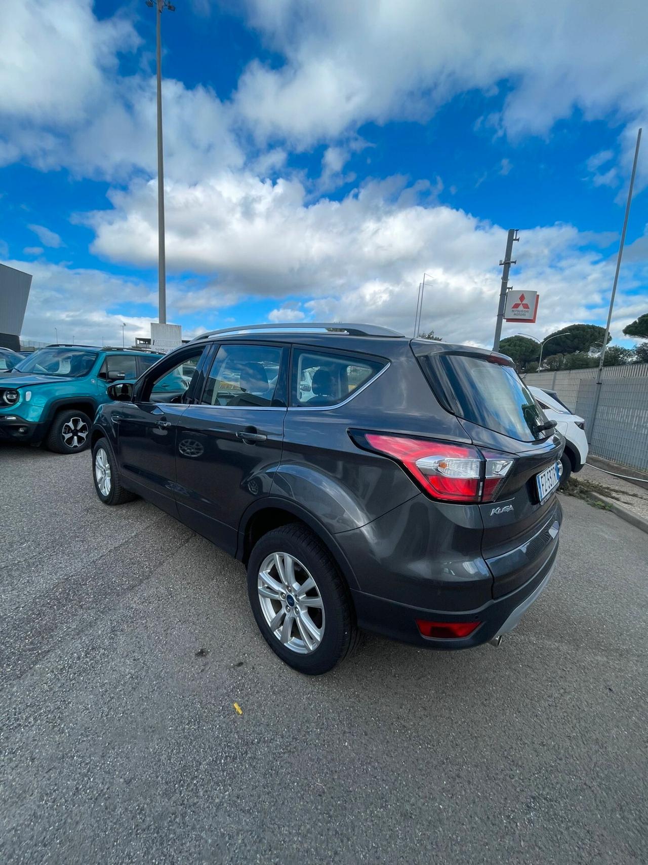 Ford Kuga 2.0 TDCI 120 CV S&S 2WD Powershift Business
