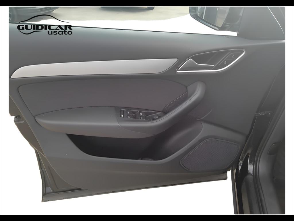 AUDI Q3 I 2015 - Q3 2.0 tdi Business 120cv