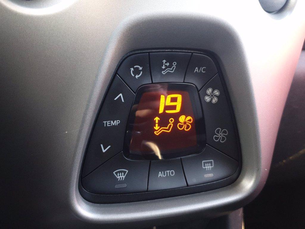 TOYOTA Aygo 5p 1.0 x-play tss del 2018