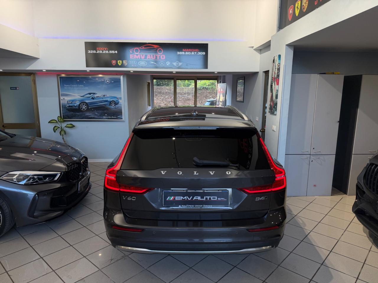 Volvo V60 Cross Country B4 (d) AWD automatico Ultimate