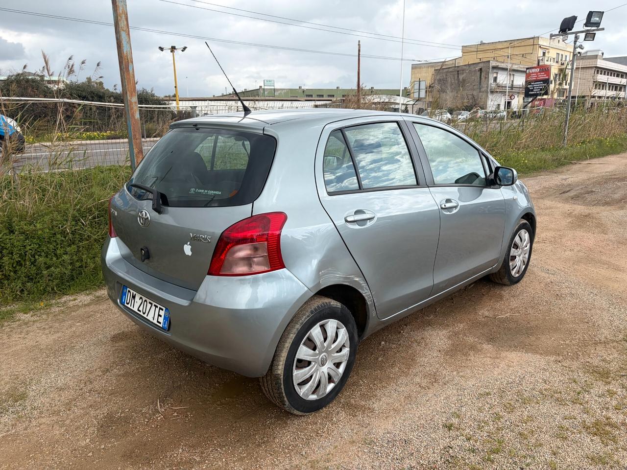 TOYOTA YARIS 1.3 87CV 120.000 KM AUTOMATICA