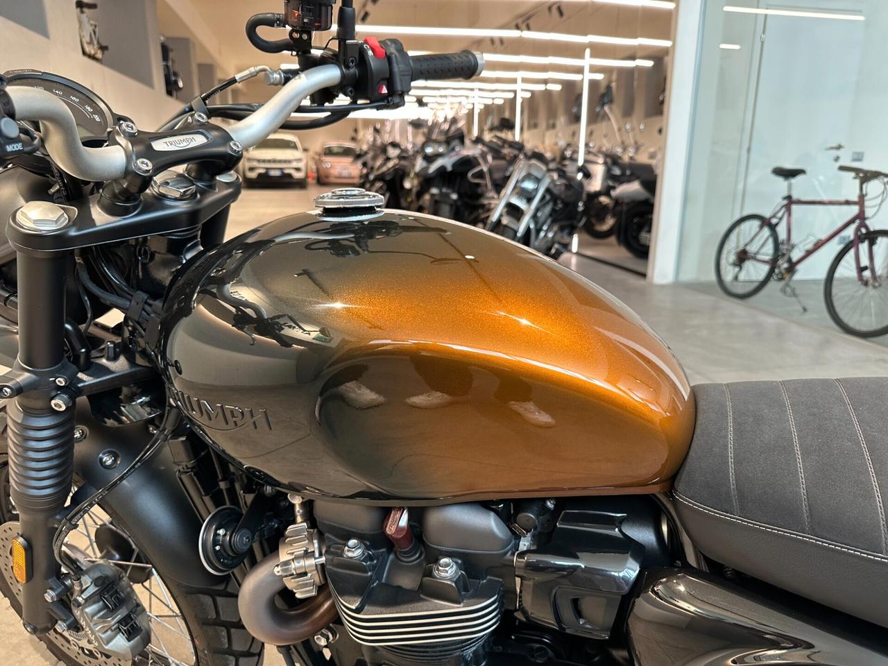 Triumph Scrambler 900 2024