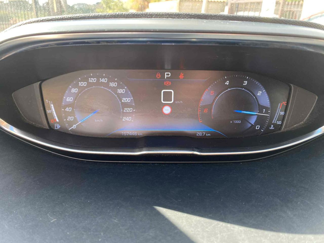 PEUGEOT 3008 1.5 131cv Automa. Allure 