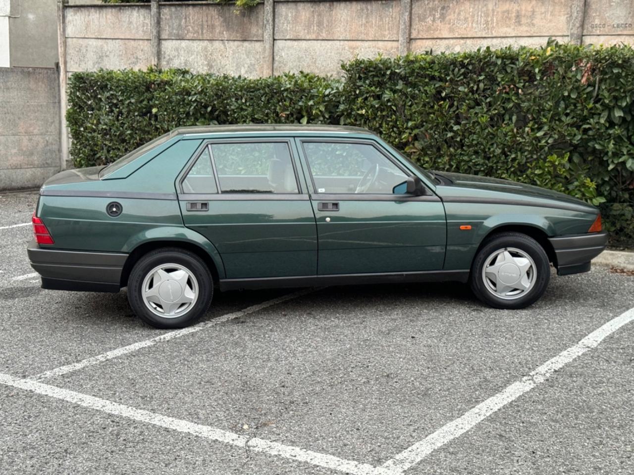 Alfa Romeo 75 1.6
