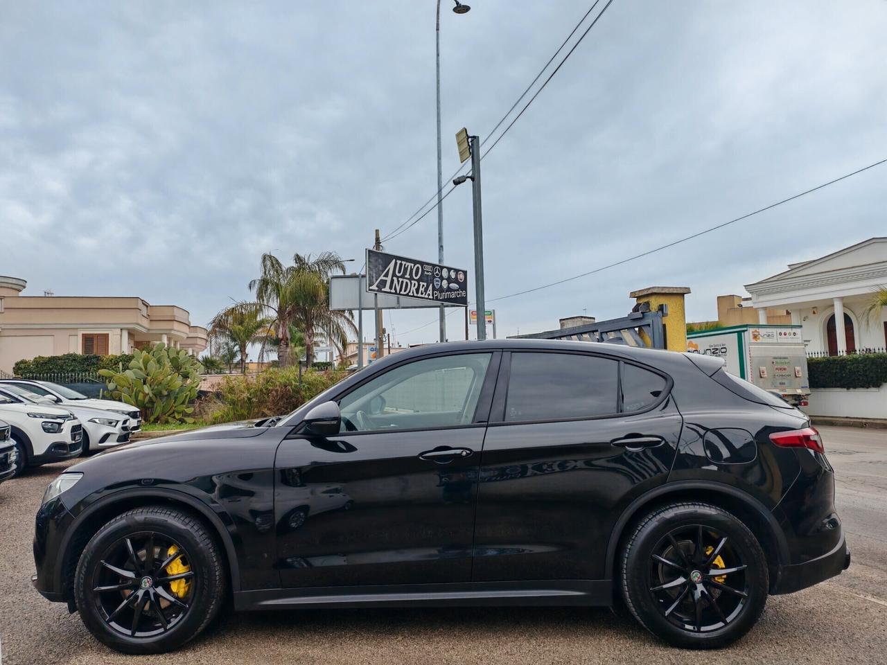 Alfa Romeo Stelvio 2.2 190cv Bleck Edition 2021