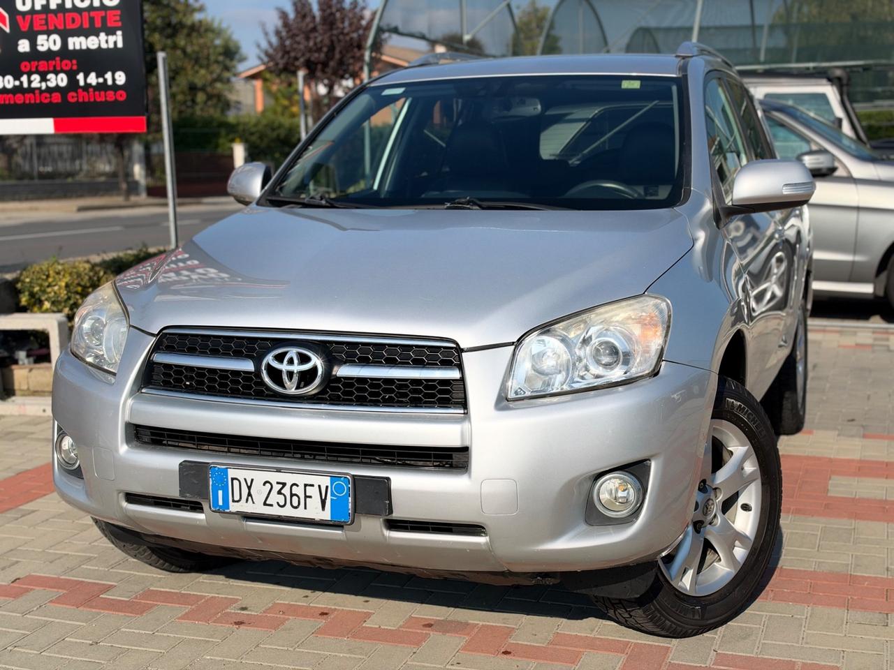 Toyota RAV 4 RAV4 2.2 D-4D 150 CV DPF Luxury