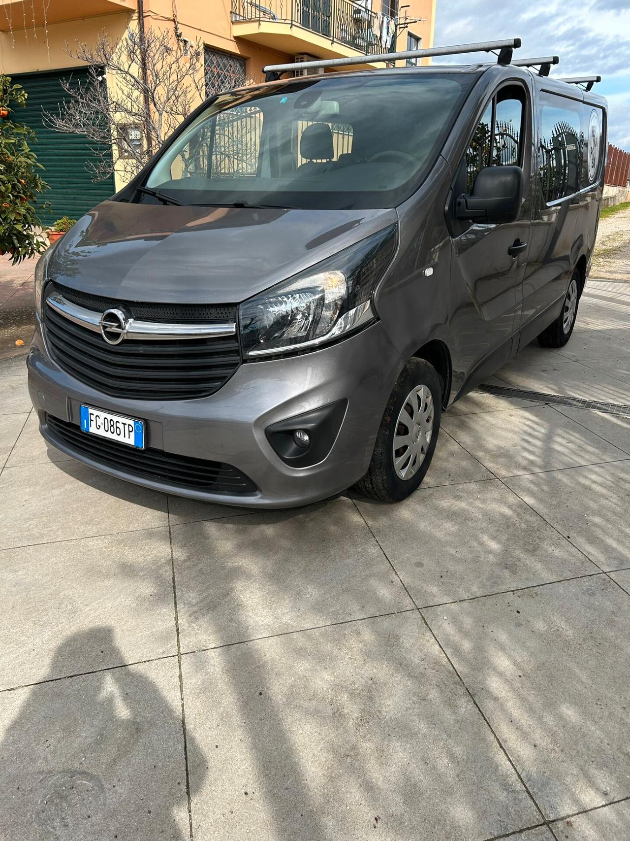 Opel Vivaro 29 2.0 CDTI 120CV PC-TN Combi Semivetrato Fap M1