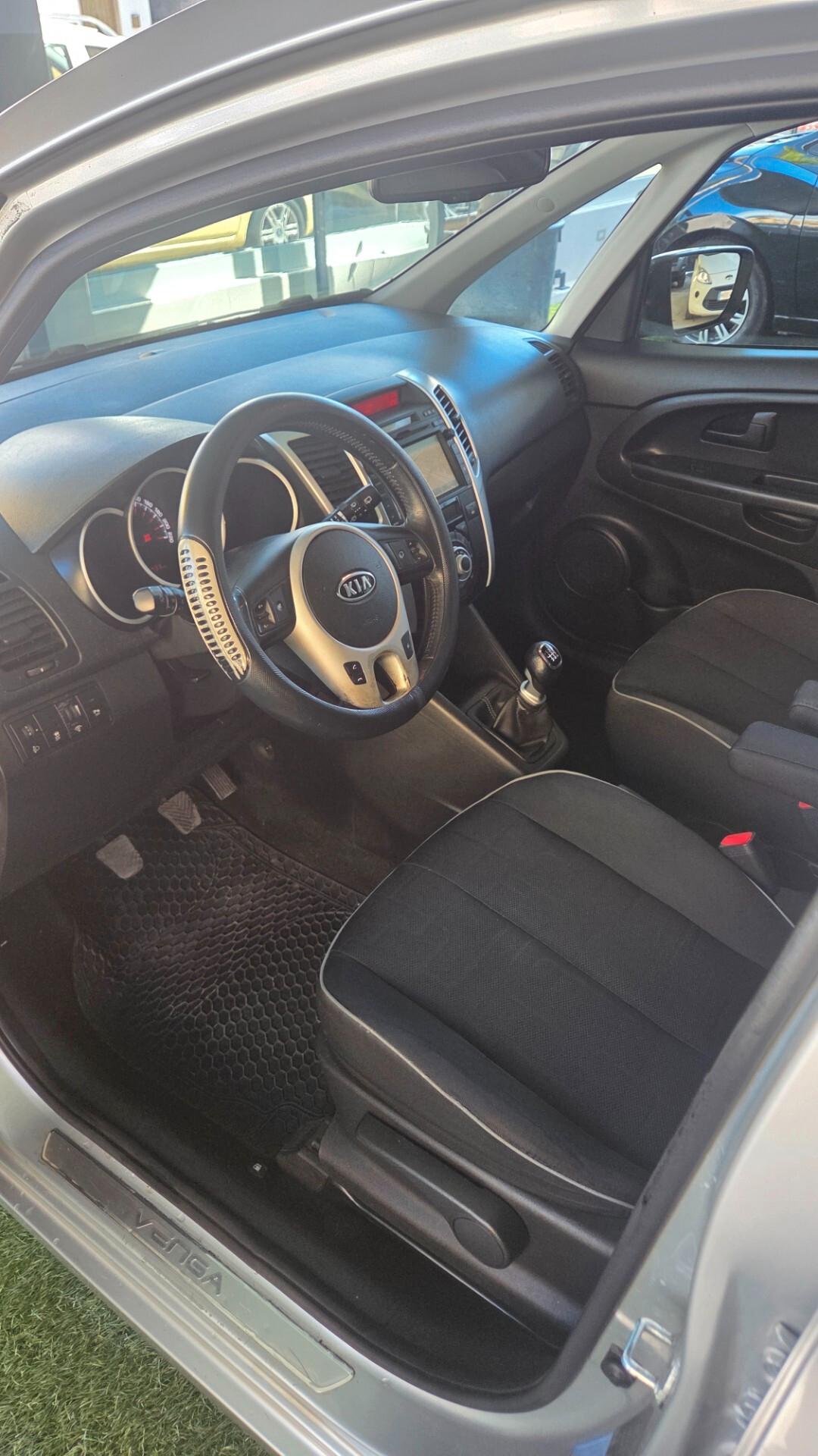 Kia Venga Tetto navi