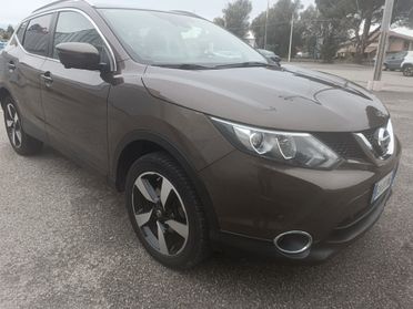 Nissan Qashqai 1.6 dCi TETTO PANORAMICO/NAVIGATORE/TELECAMERA