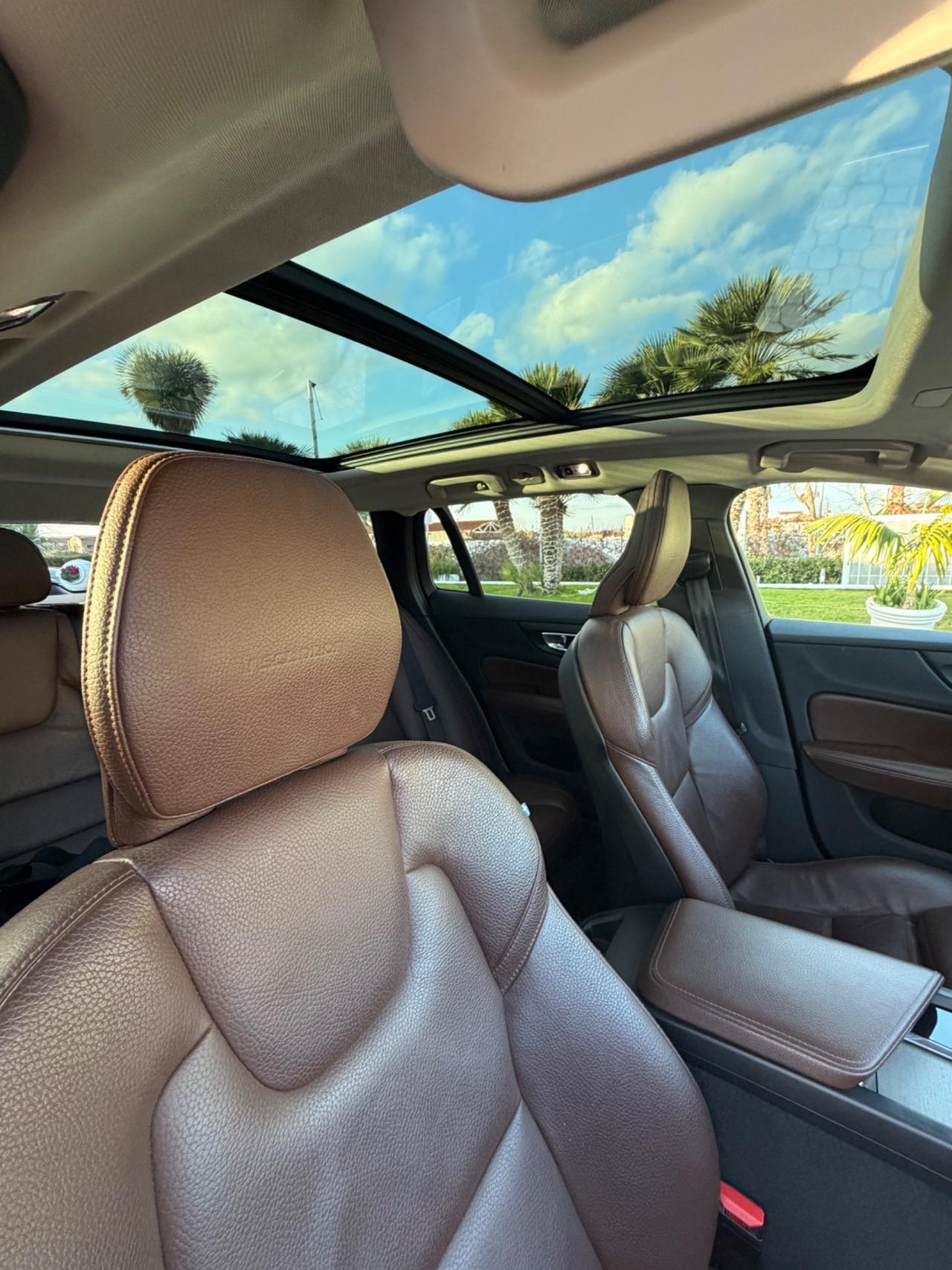 Volvo V60 D3 R-design