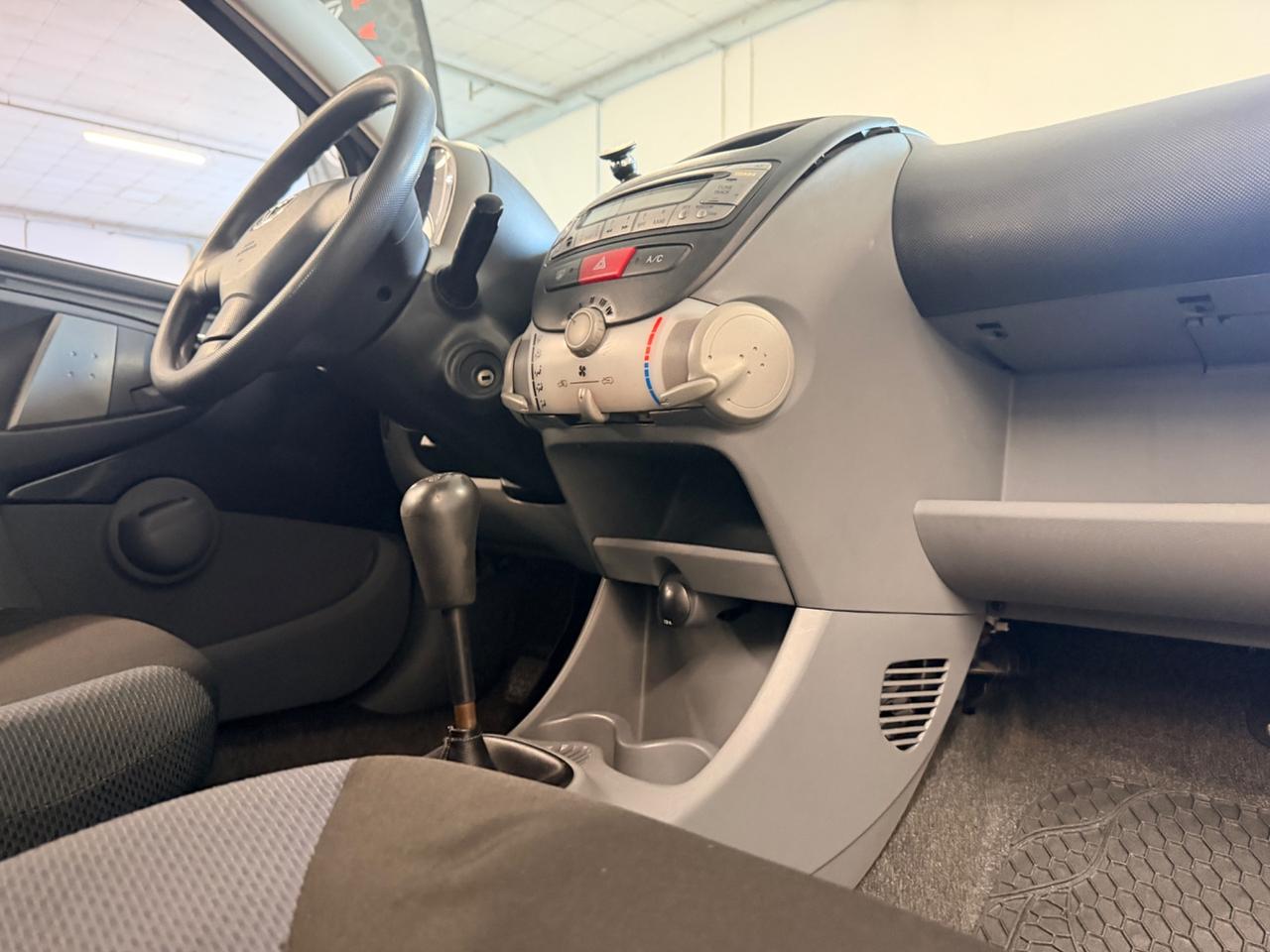Toyota Aygo 1.0 12V VVT-i 3 porte Sol