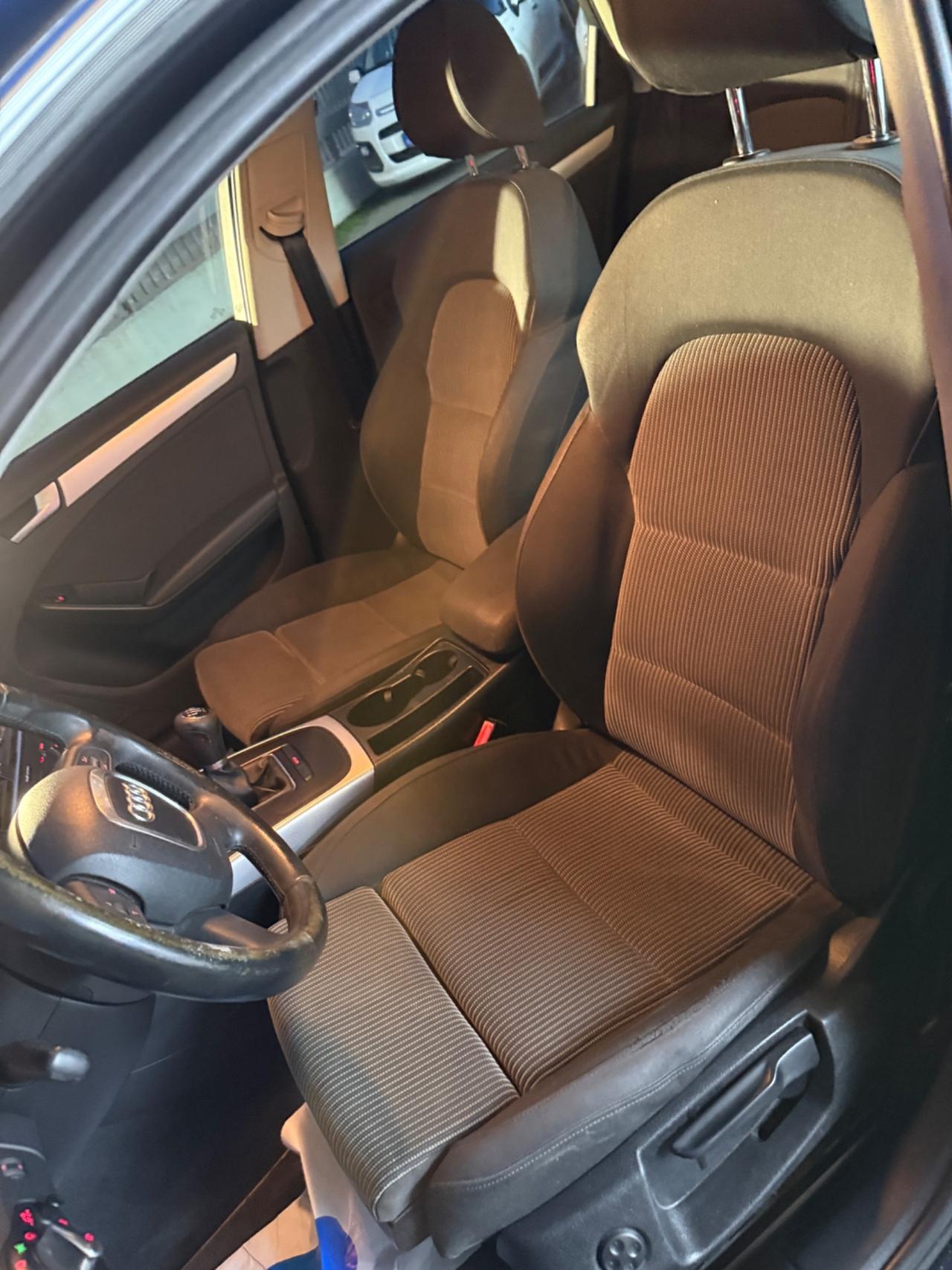 Audi A4 2.0 143 CV FAP ADVANCED