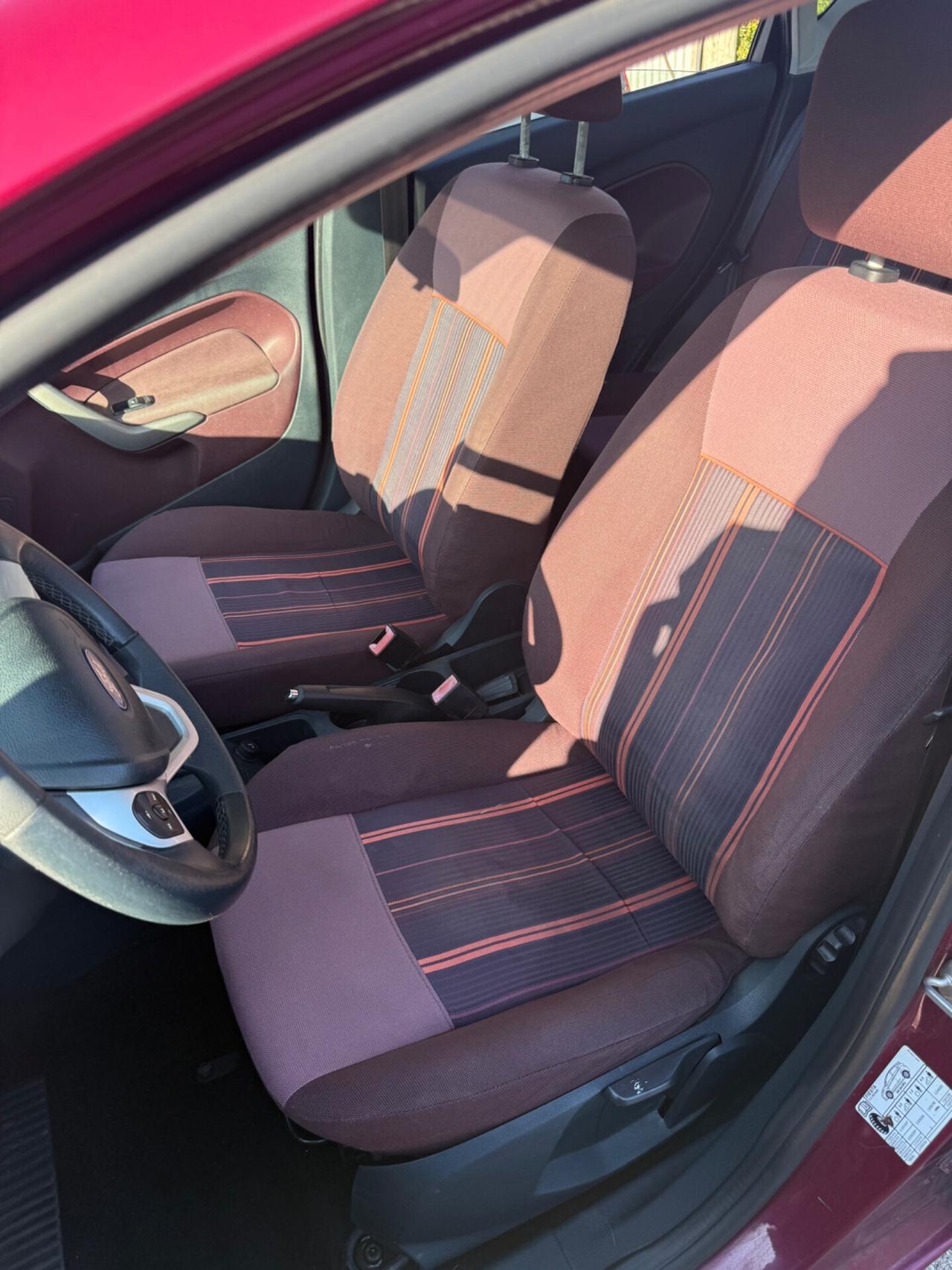 Ford fiesta Diesel 1.4 TDCi neopatentati UNIPROPRIETÀ