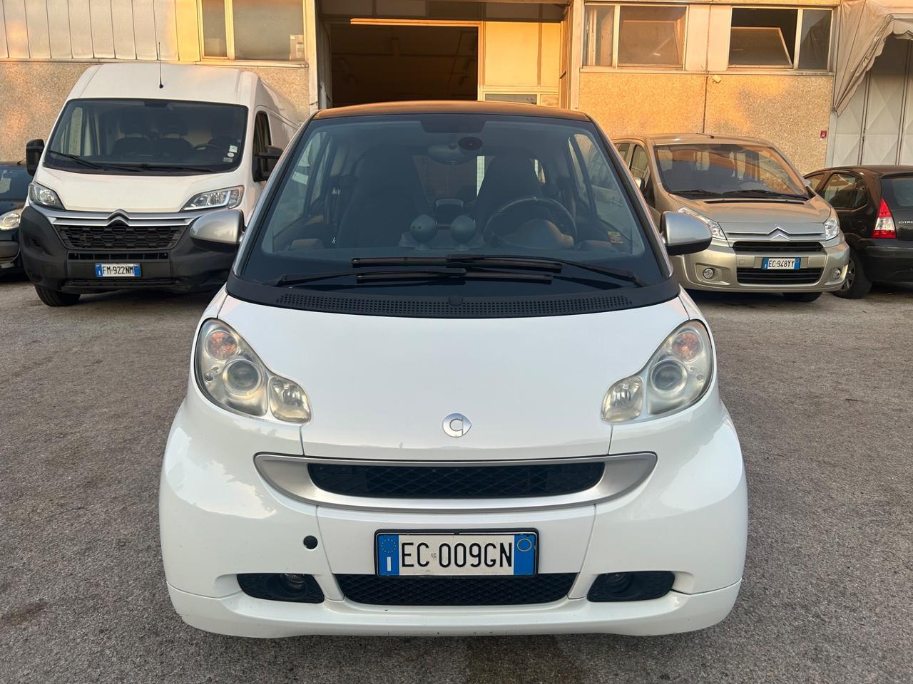 Smart ForTwo 1000 62 kW coupé passion