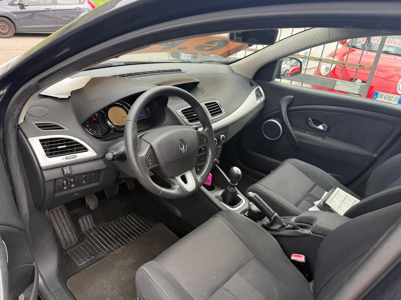 Renault Mégane 1.6 Dynamique GPL – 2010