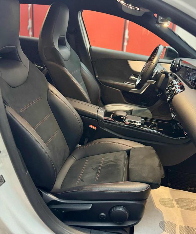 MERCEDES-BENZ A 250 e Automatic EQ-Power Premium * PARI AL NUOVO *
