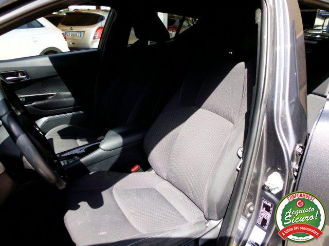 TOYOTA C-HR 1.8 Hybrid E-CVT Lounge