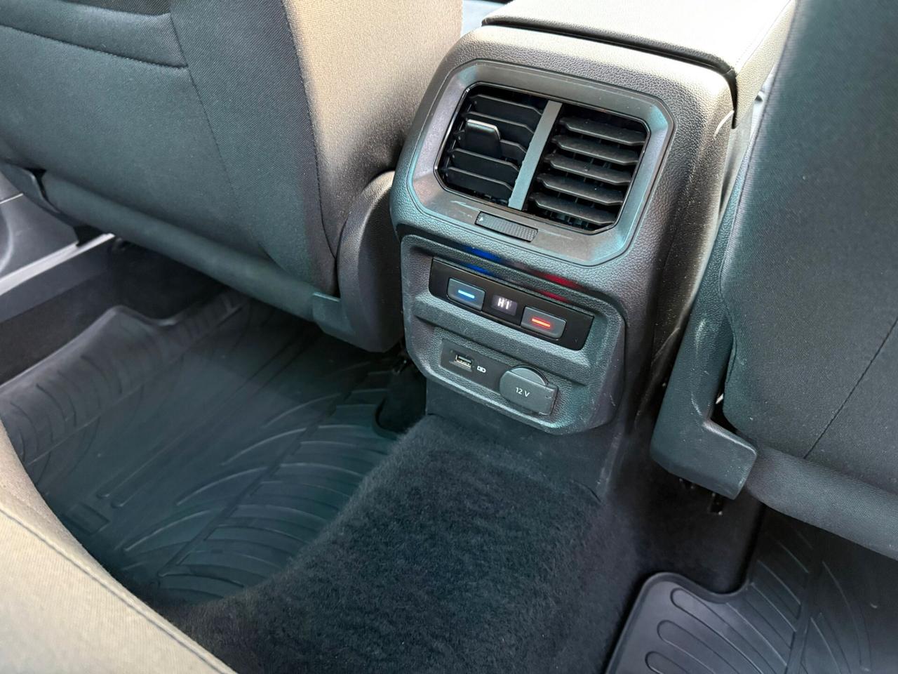 Volkswagen Tiguan 2.0 TDI SCR DSG R-LINE VIRTUAL