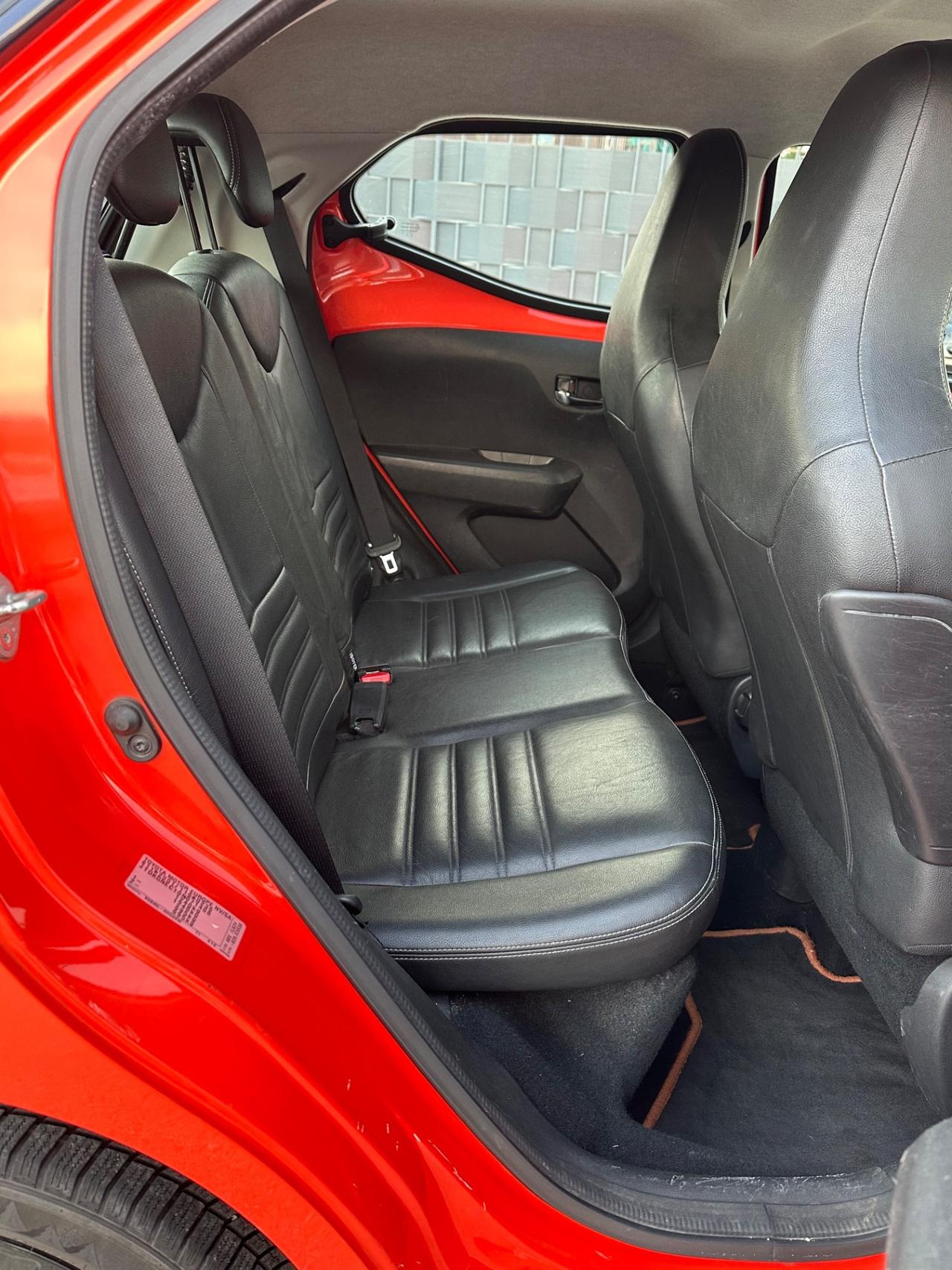Toyota Aygo 1.0 VVT-i 69 CV 5 porte x-pure MMT 2016