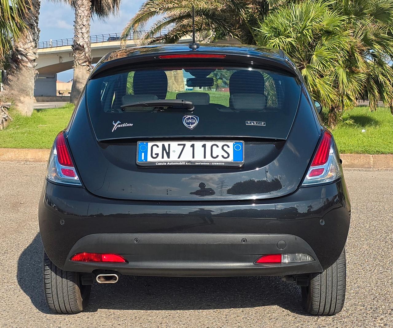 Lancia Ypsilon 1.0 FireFly 5 porte S&S Hybrid Alberta Ferretti