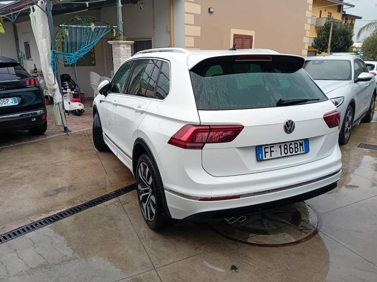 Volkswagen Tiguan 2.0 BiTDI SCR DSG 4MOTION Executive R-Line BMT