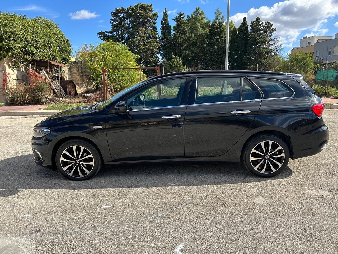 Fiat Tipo 1.6 Mjt S&S SW Lounge